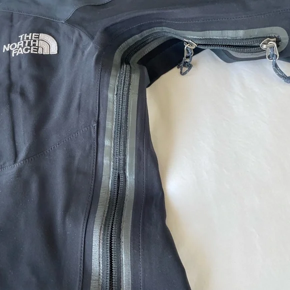 The North Face Summit Series GORE-TEX Soft Shell Jacket – Women’s XS - Picture 4 of 10